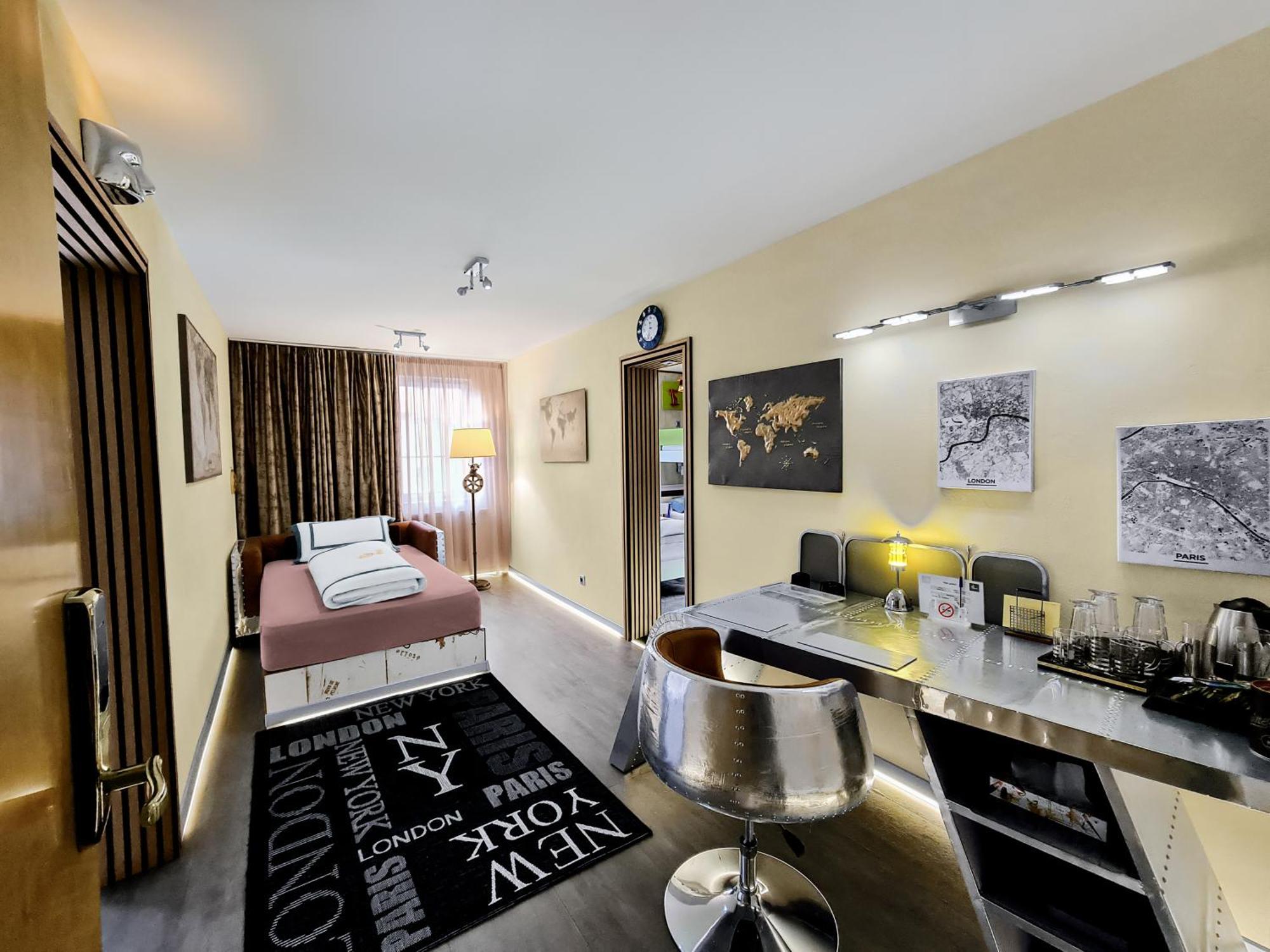 Hotel Roessle Dobel Exterior photo