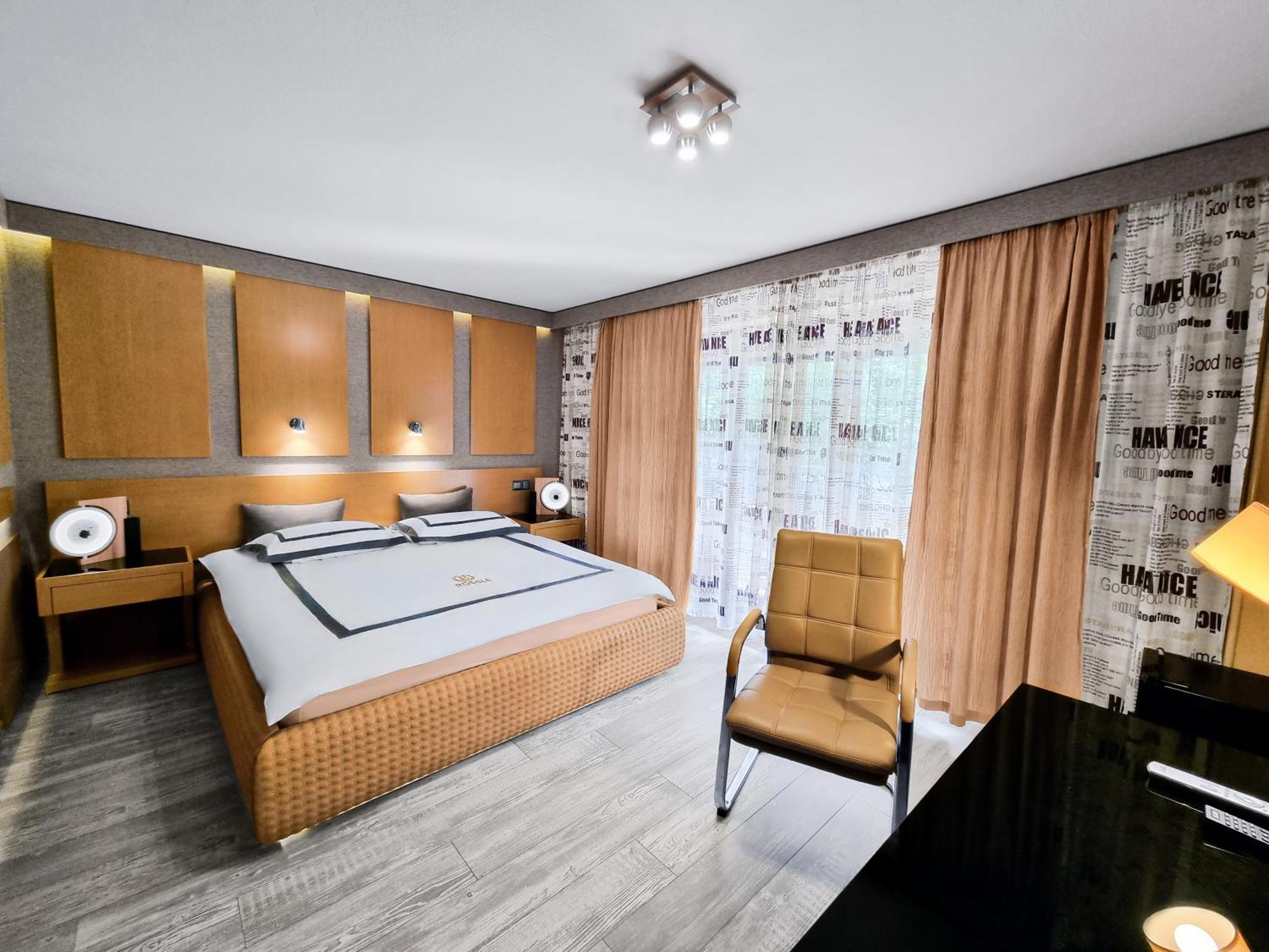 Hotel Roessle Dobel Exterior photo