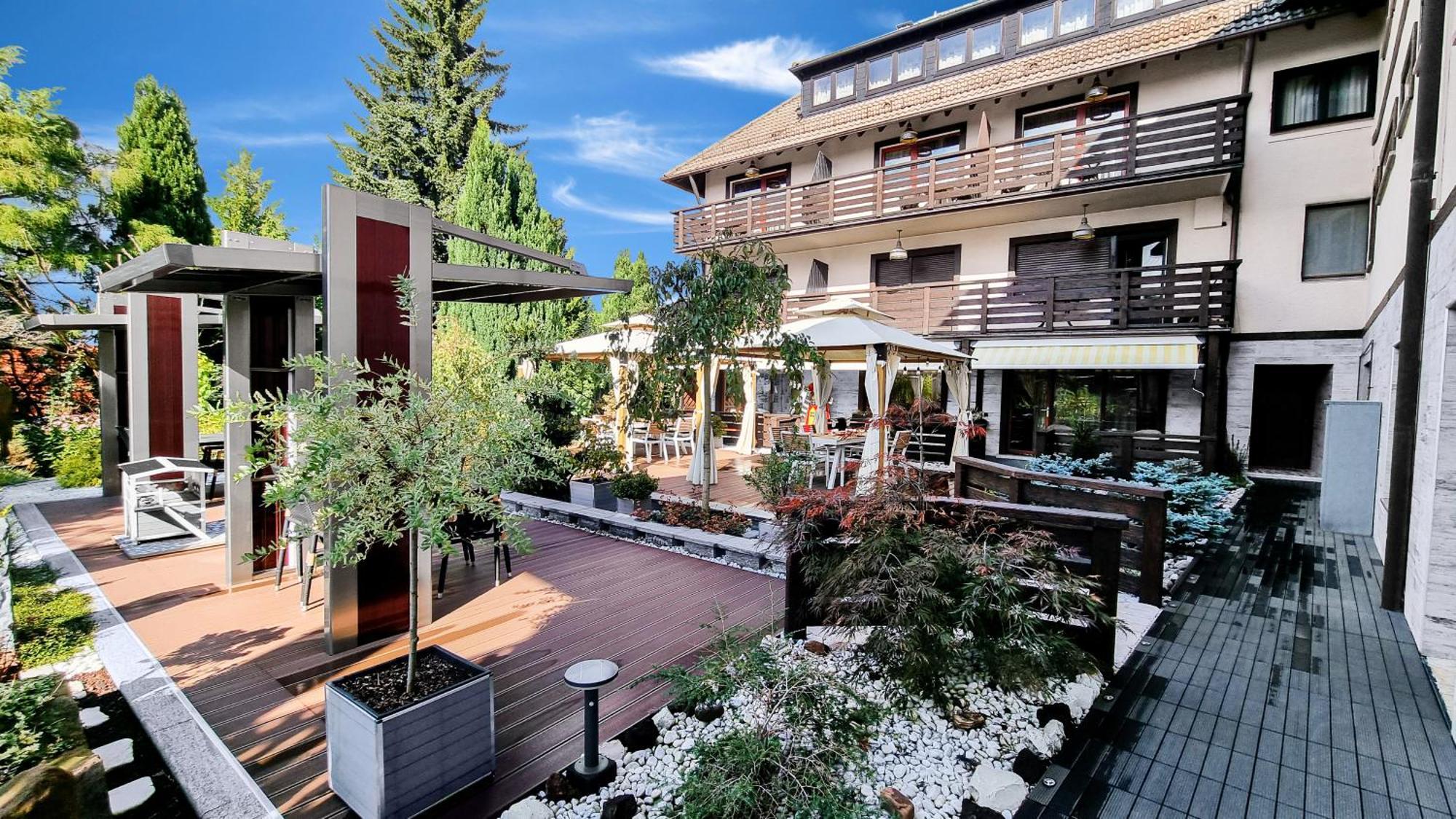 Hotel Roessle Dobel Exterior photo